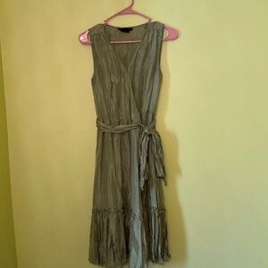 BCBGMAXAZRIA Crinkled Silk Wrap Maxi Dress – XS – 🫒